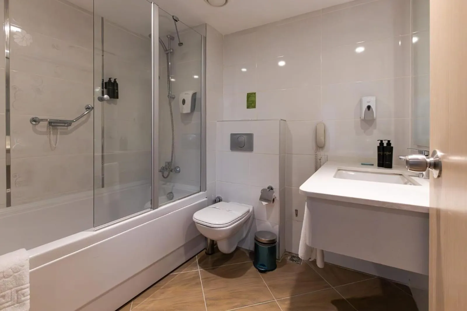 Bonjur Hotel Thermal & Wellness Club Ankara 4*,  Türkiye